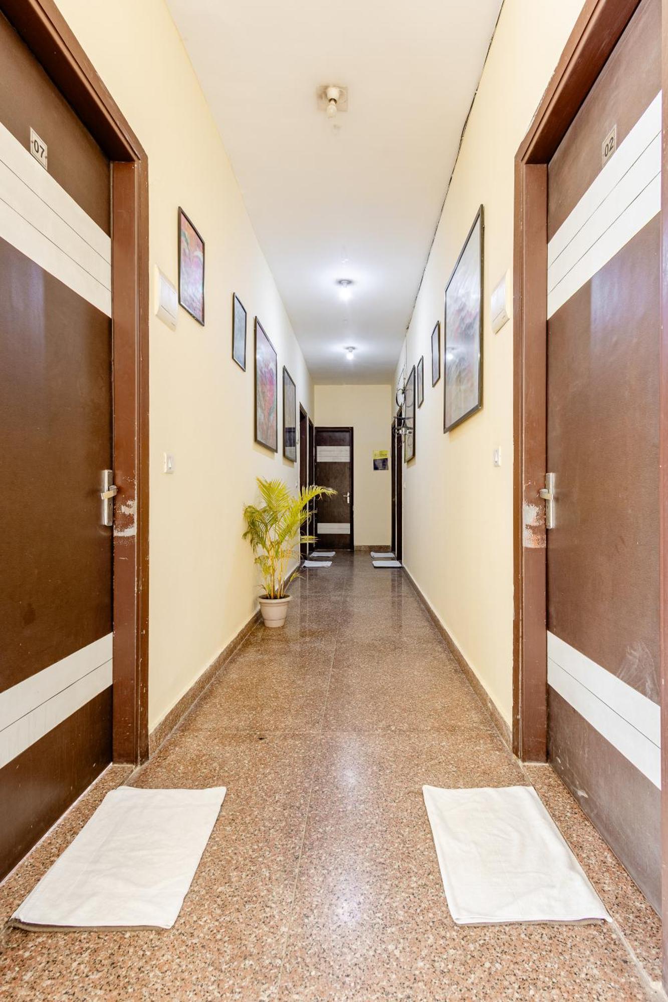 Lime Tree Studio Near Fortis Gurgaon Exteriör bild