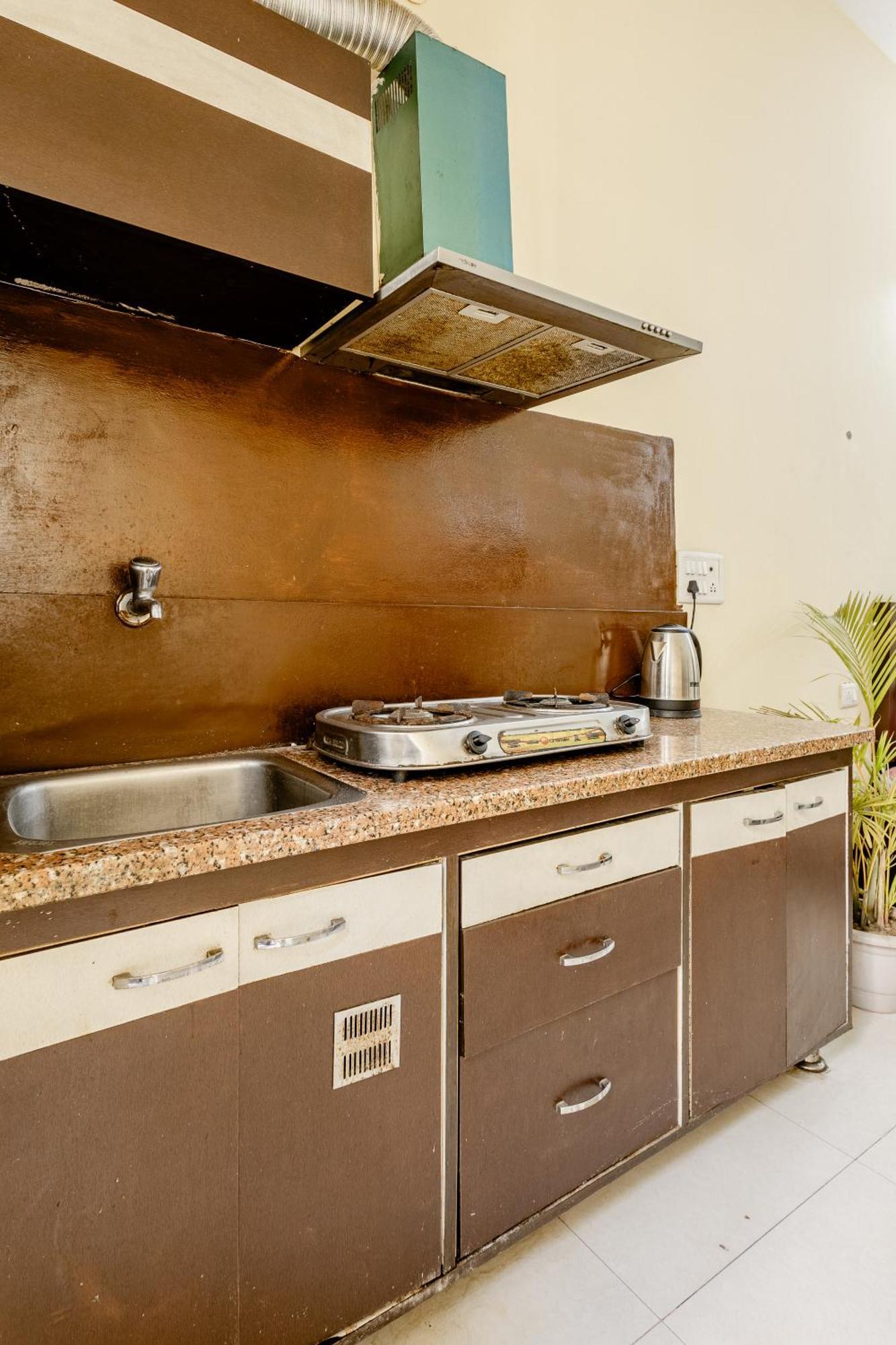 Lime Tree Studio Near Fortis Gurgaon Exteriör bild