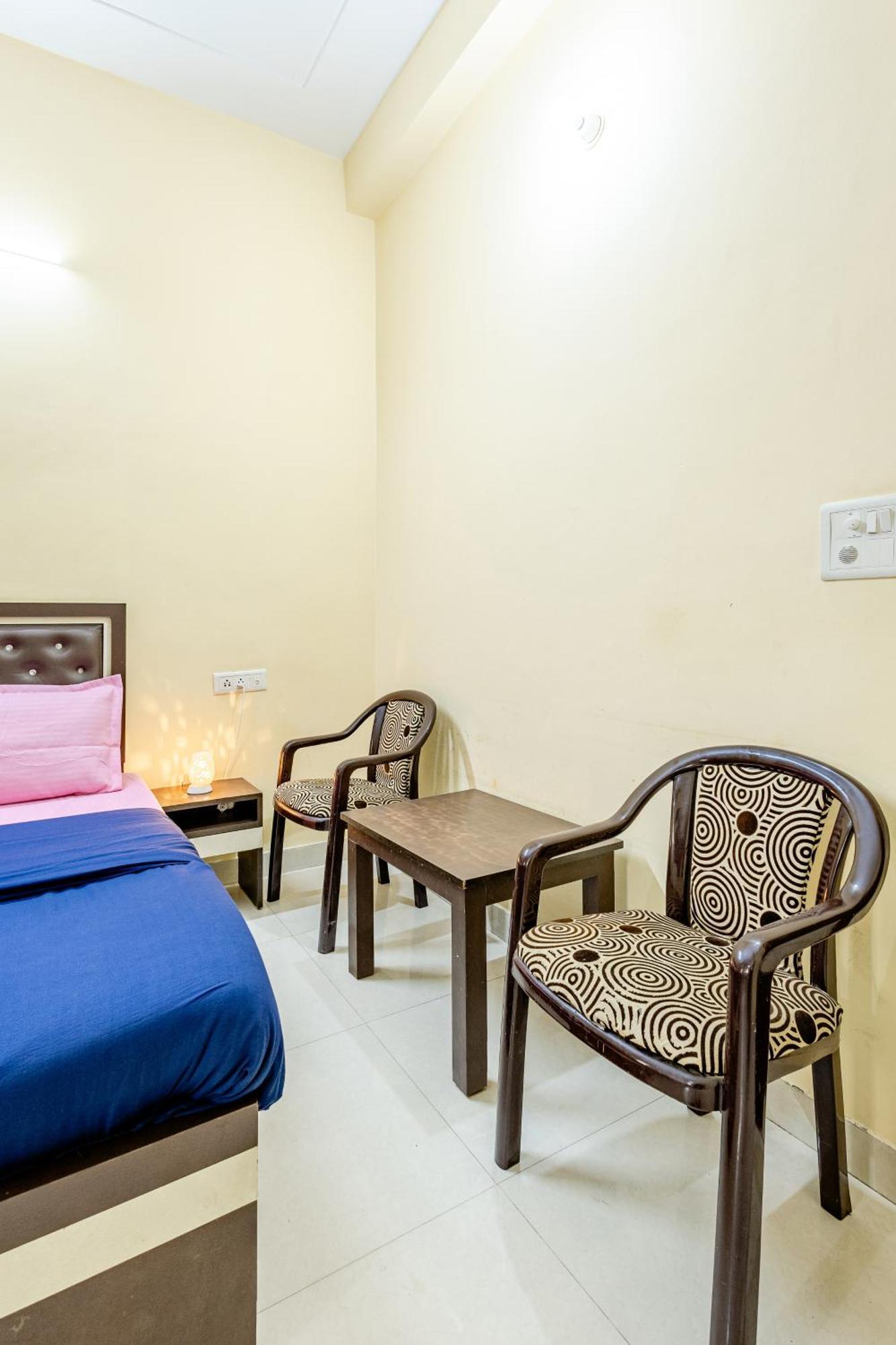 Lime Tree Studio Near Fortis Gurgaon Exteriör bild